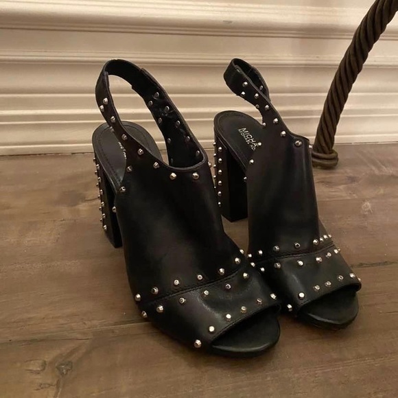 Studded mules from riverdale’s Toni topaz/ Vanessa - Picture 3 of 4